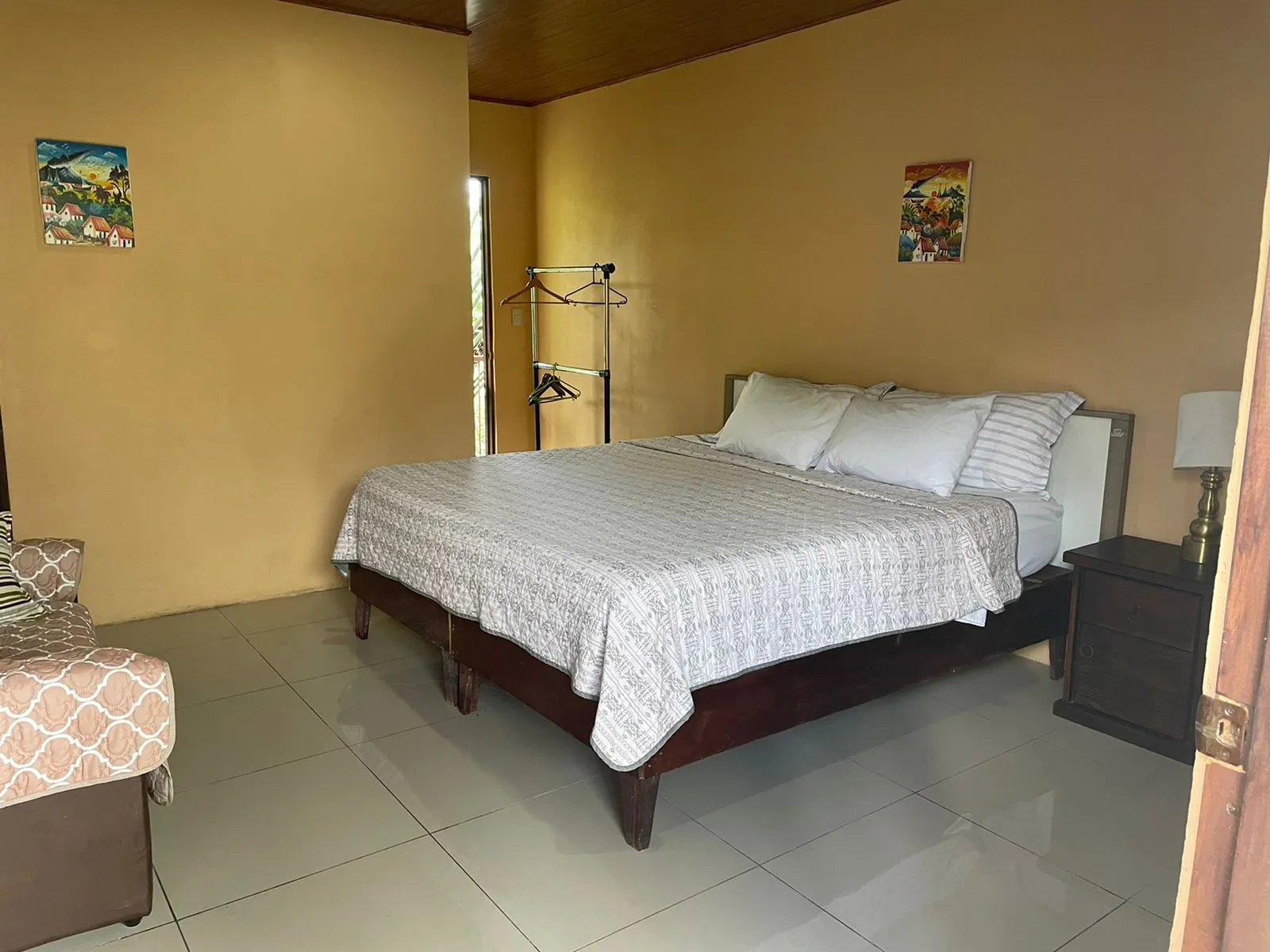 Aunty Arenal Lodge Presentation