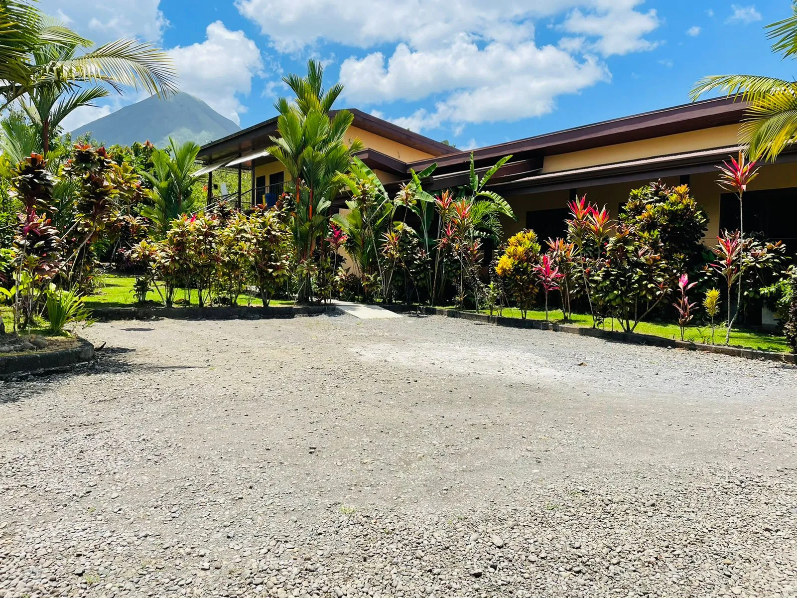 Aunty Arenal Lodge property view