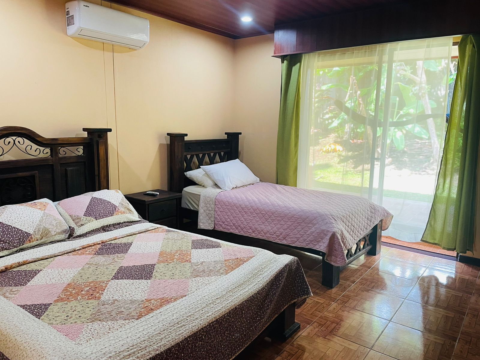 Habitaciones de Aunty Arenal Lodge